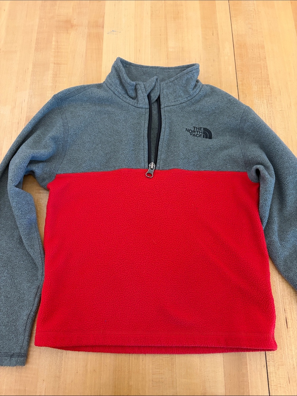 The North Face Kids Half-Zip Fleece Pullover in Gray and Red